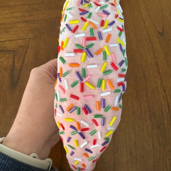 Lele Sadoughi Strawberry Birthday Cake Knotted Headband - Picture 4 of 6